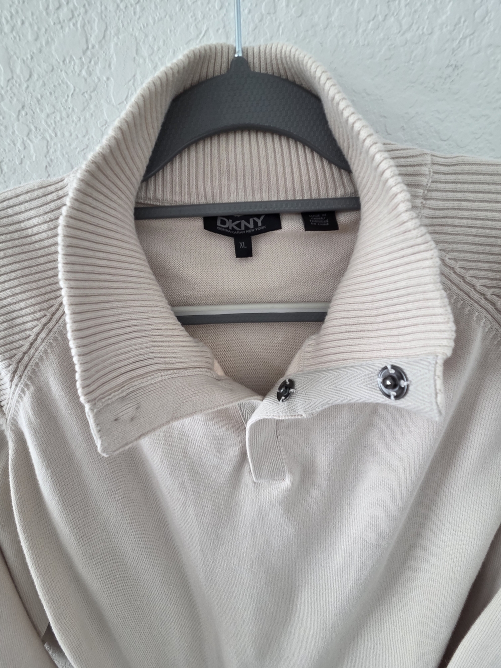 DKNY Men's Cream Ribbed Collar Sweater - XL